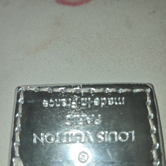 Louis Vuitton Shiny Silver Clutch - Picture 6 of 6